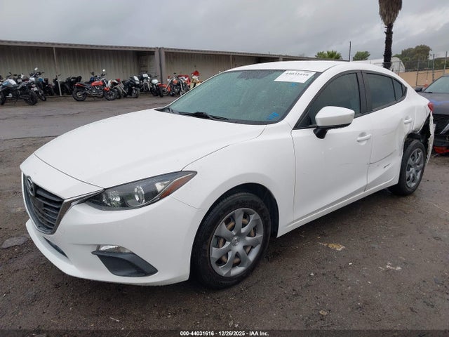 3MZBM1U71FM129586 Mazda Mazda3 I Sport