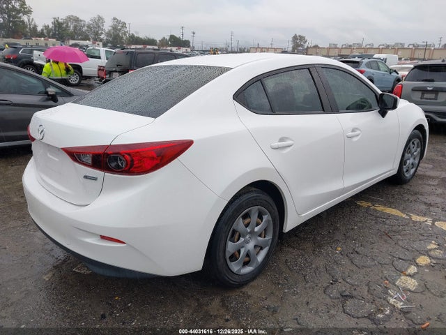 3MZBM1U71FM129586 Mazda Mazda3 I Sport
