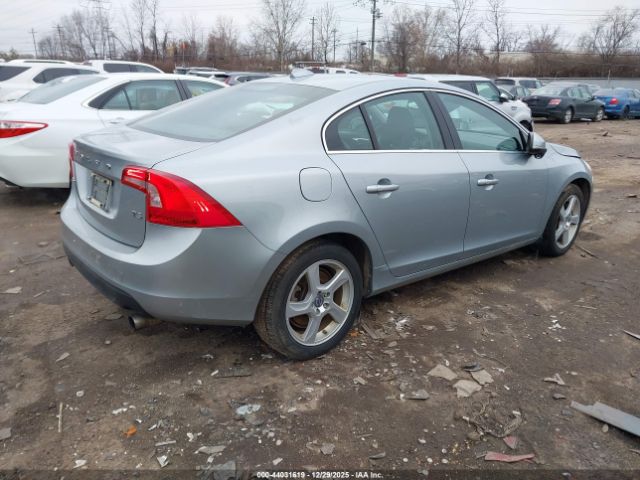 2013 VOLVO S60 YV1612FH6D2204628 Photo 3