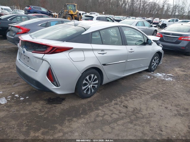 2020 TOYOTA PRIUS PRIME JTDKARFP8L3140640 Photo 3