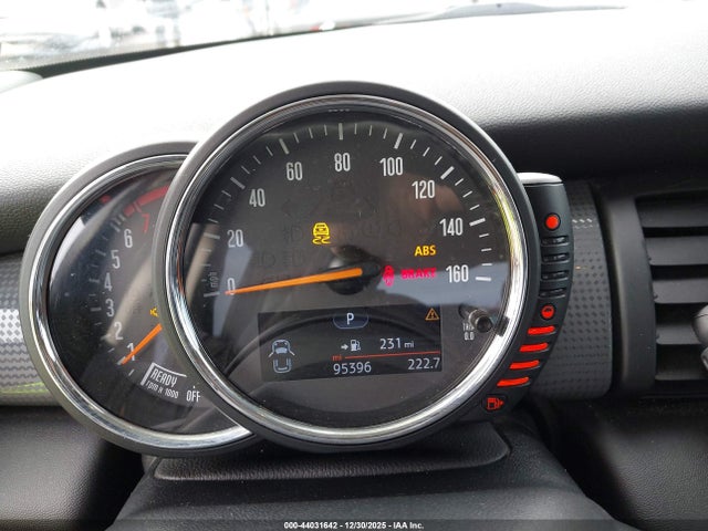 2017 MINI HARDTOP WMWXU1C34H2F78407 Photo 6