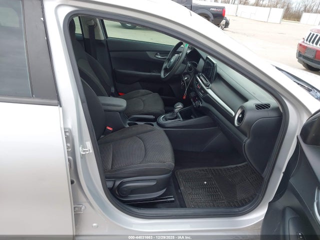 3KPF24AD7KE034041 KIA Forte Lxs