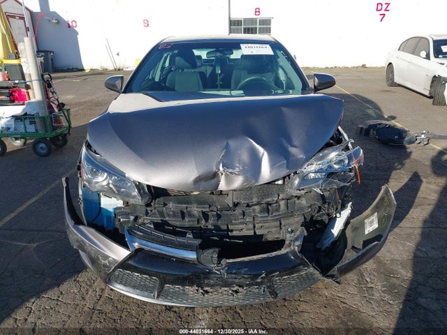 4T1BF1FK4HU625250 Toyota CAMRY SE
