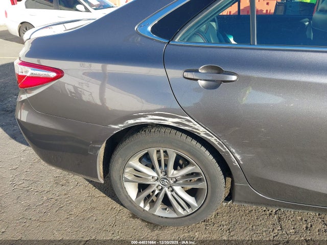 4T1BF1FK4HU625250 Toyota CAMRY SE