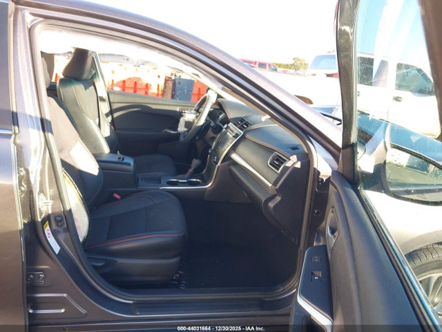 4T1BF1FK4HU625250 Toyota CAMRY SE