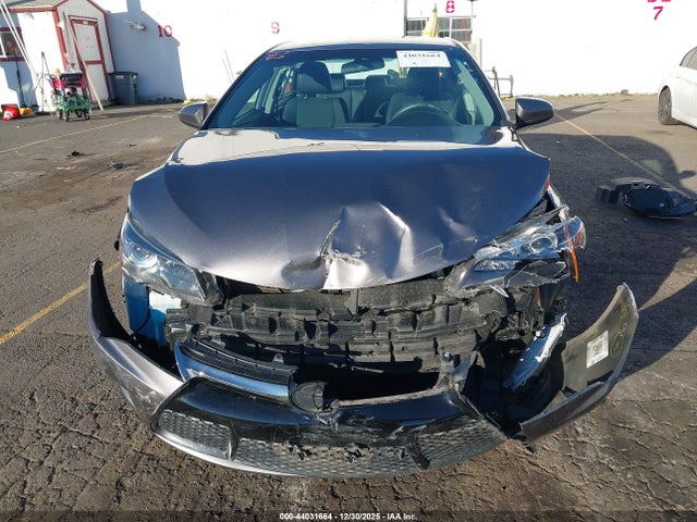 4T1BF1FK4HU625250 Toyota CAMRY SE