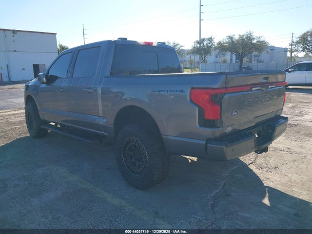 2024 FORD F-150 LIGHTNING 1FT6W7L75RWG28902 Photo 2