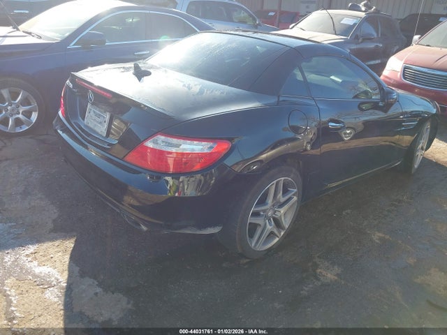 44031761 :رقم المزاد ، WDDPK4HA0FF103007 vin ، 2015 Mercedes-benz Slk 250 مزاد بيع
