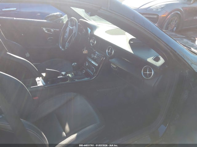 44031761 :رقم المزاد ، WDDPK4HA0FF103007 vin ، 2015 Mercedes-benz Slk 250 مزاد بيع