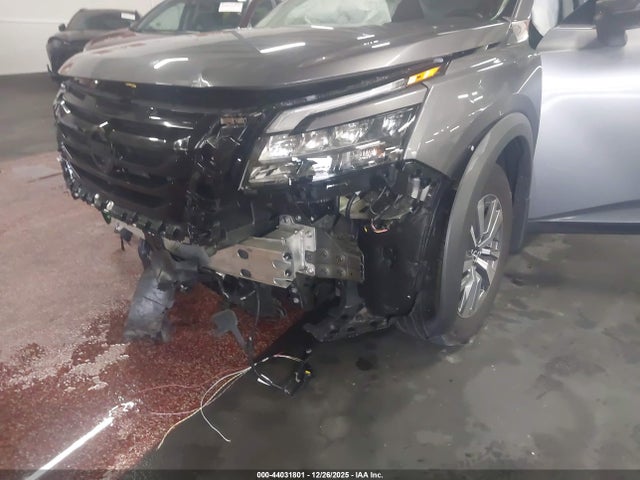 5N1DR3CC5SC201369 Nissan Pathfinder Sl 4wd
