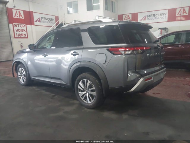 5N1DR3CC5SC201369 Nissan Pathfinder Sl 4wd