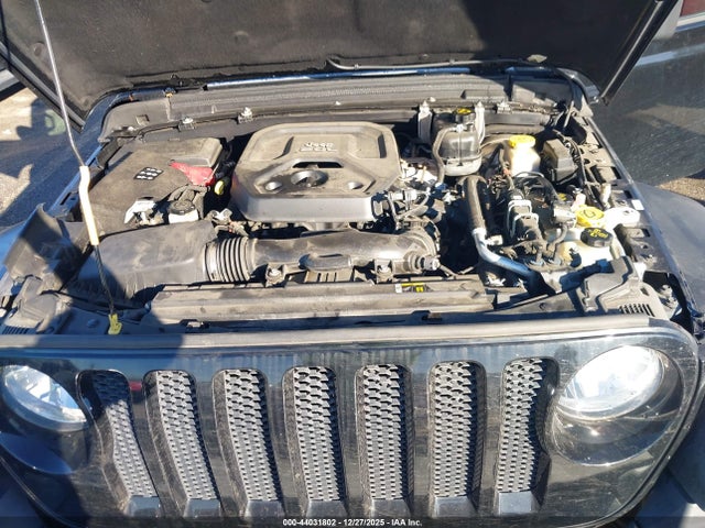 1C4GJXAN5JW263632 Jeep Wrangler Sport 4x4