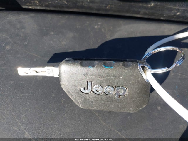1C4GJXAN5JW263632 Jeep Wrangler Sport 4x4