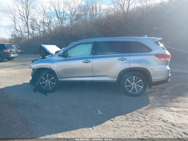5TDJZRFH3KS925870 Toyota Highlander Xle