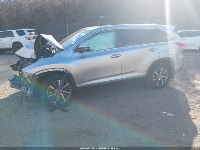 5TDJZRFH3KS925870 Toyota Highlander Xle