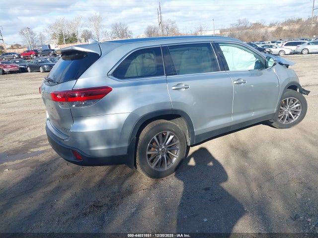 5TDJZRFH3KS925870 Toyota Highlander Xle
