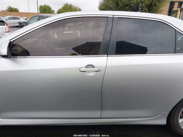 4T1BF1FK8EU767368 Toyota CAMRY SE