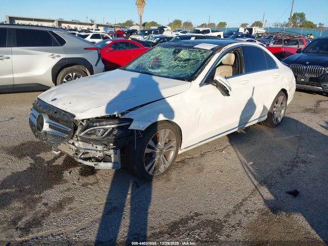 Aukcja sprzedaży 2015 Mercedes-benz C 300 4matic, vin: 55SWF4KB2FU037588, numer aukcji: 44031855