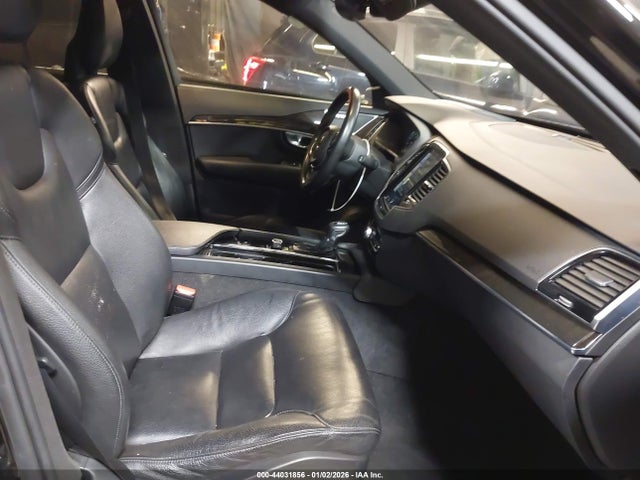 2018 VOLVO XC90 YV4A22PK3J1192833 Photo 4