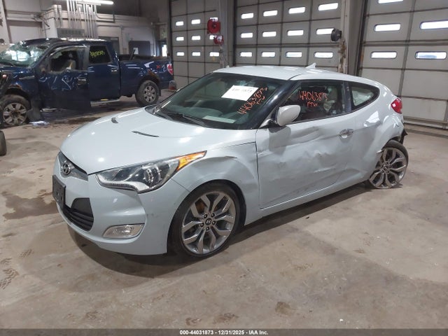 KMHTC6AD7FU218586 Hyundai Veloster Flex