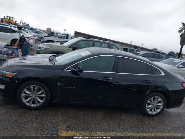 1G1ZD5ST2LF058119 Chevrolet Malibu Fwd Lt