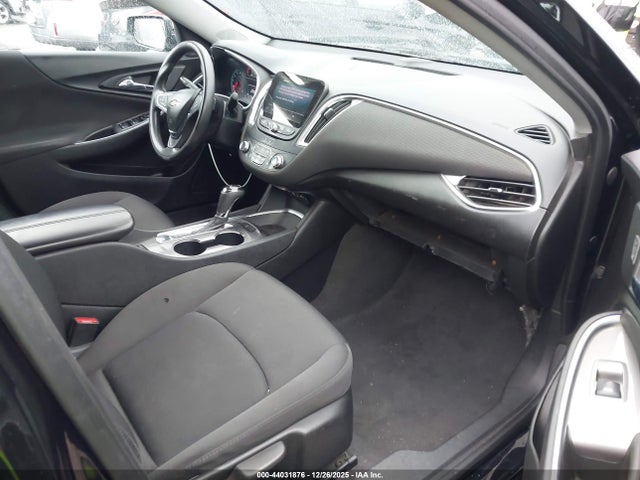 1G1ZD5ST2LF058119 Chevrolet Malibu Fwd Lt