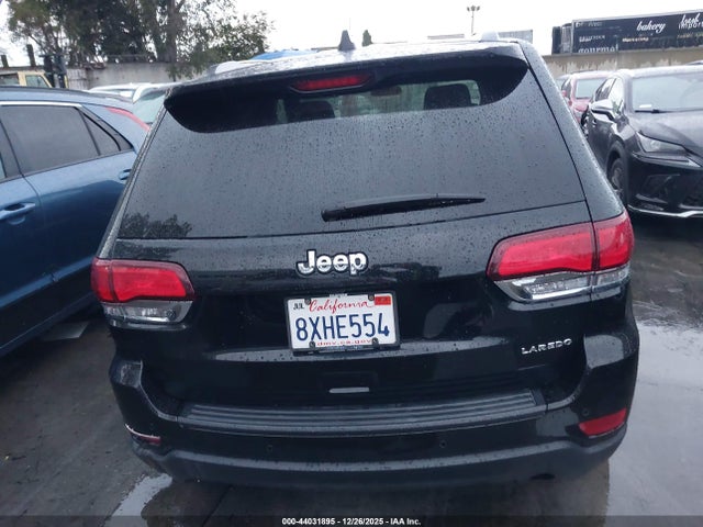 1C4RJEAG4MC738823 Jeep Grand Cherokee Laredo E 4x2
