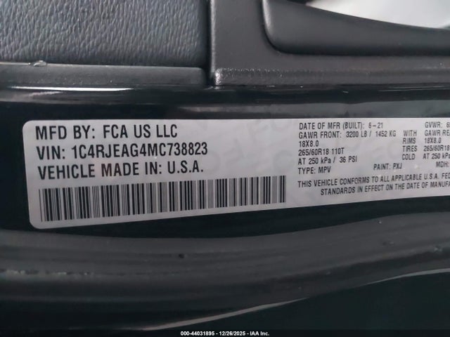 1C4RJEAG4MC738823 Jeep Grand Cherokee Laredo E 4x2