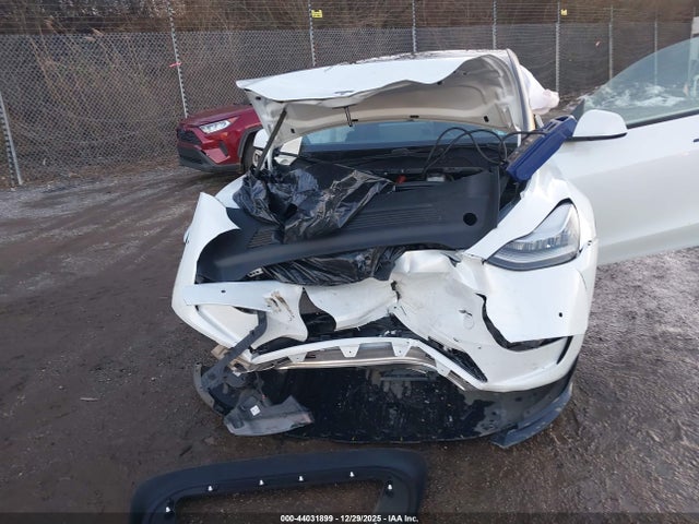 2020 TESLA MODEL Y 5YJYGDEEXLF044247 Photo 5