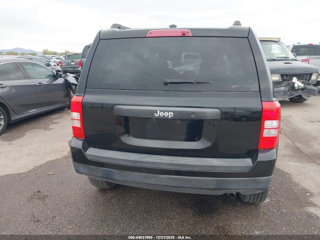 1C4NJPBB2HD172898 Jeep Patriot Sport Fwd