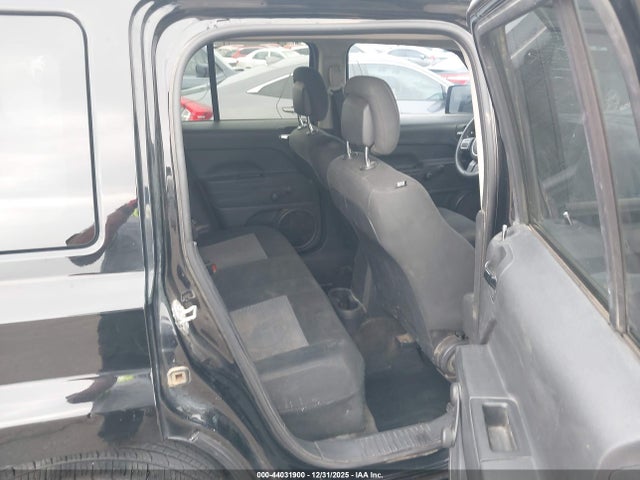1C4NJPBB2HD172898 Jeep Patriot Sport Fwd