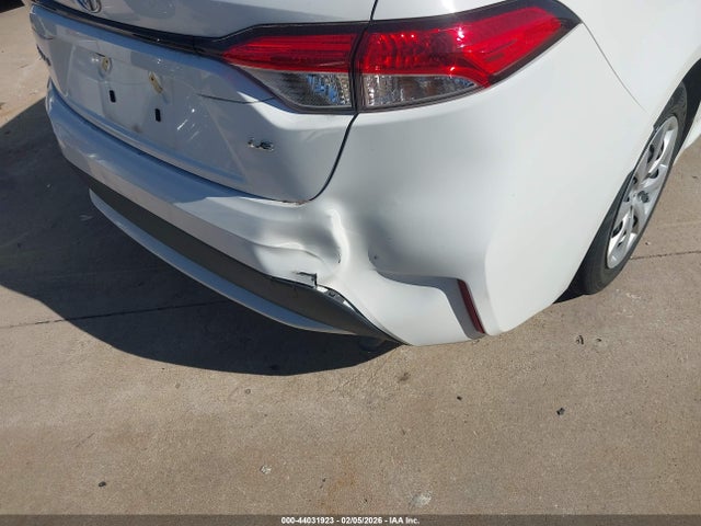 JTDEPMAE1N3007354 Toyota COROLLA LE