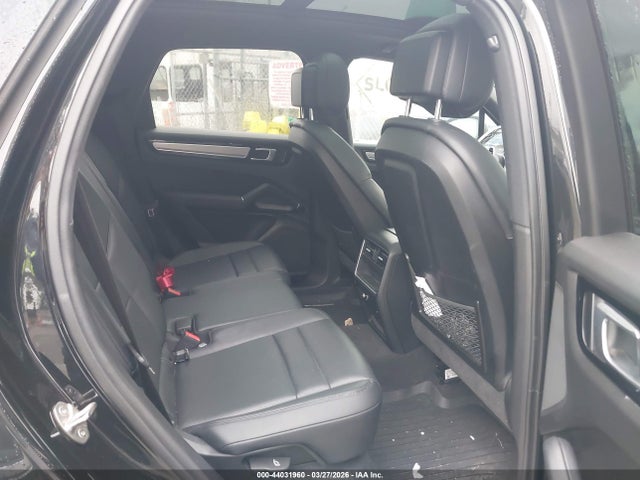 2023 PORSCHE CAYENNE WP1AA2AY0PDA08795 Photo 7