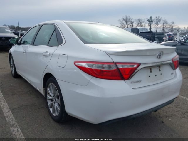 2015 TOYOTA CAMRY 4T1BF1FK8FU884983 Photo 2