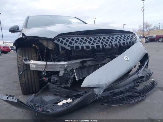 W1KAF4GB6RR176566 Mercedes-Benz C 300