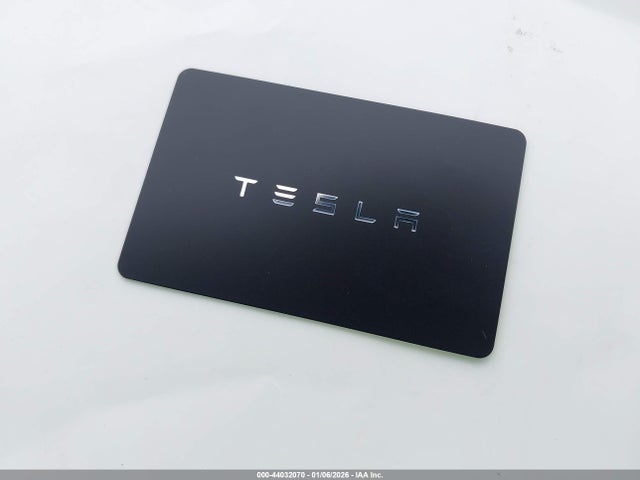 2024 TESLA MODEL Y 7SAYGDEEXRA241461 Photo 10