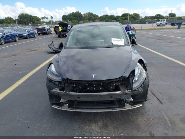 7SAYGDEEXRA241461 Tesla Model Y Long Range Dual Motor All-wheel Drive