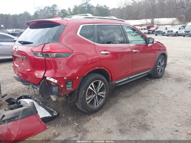 44032113 :رقم المزاد ، 5N1AT2MTXHC828588 vin ، 2017 Nissan Rogue Sl مزاد بيع
