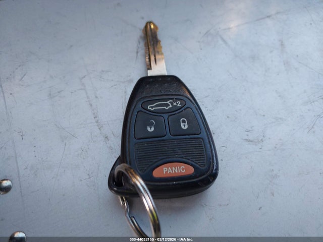 Продажа на аукционе авто 2013 Chrysler 200 Touring, vin: 1C3CCBBB4DN589808, номер лота: 44032155