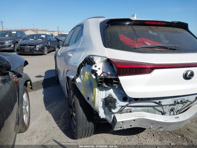 Lexus UX 200 2020 JTHX3JBH4L2031550 Image 3