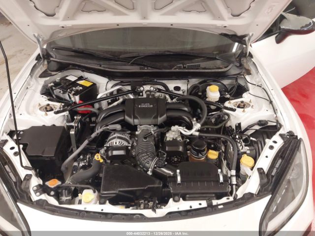 2024 TOYOTA GR86 JF1ZNBB10R9754752 Photo 9