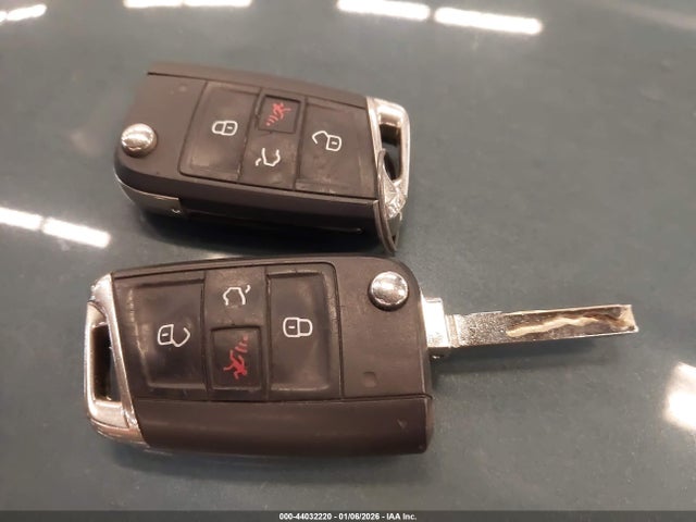 44032220 :رقم المزاد ، 3VV2B7AXXKM123023 vin ، 2019 Volkswagen Tiguan 2.0t Se/2.0t Sel/2.0t Sel R-line/2.0t Sel R-line Black مزاد بيع