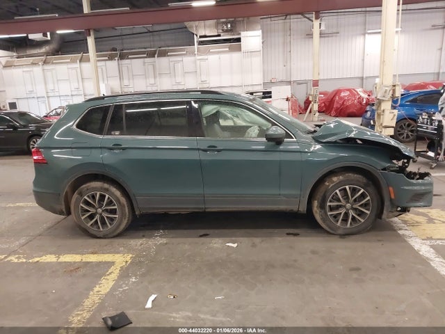 44032220 :رقم المزاد ، 3VV2B7AXXKM123023 vin ، 2019 Volkswagen Tiguan 2.0t Se/2.0t Sel/2.0t Sel R-line/2.0t Sel R-line Black مزاد بيع