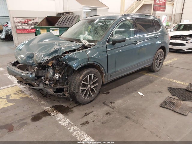 44032220 :رقم المزاد ، 3VV2B7AXXKM123023 vin ، 2019 Volkswagen Tiguan 2.0t Se/2.0t Sel/2.0t Sel R-line/2.0t Sel R-line Black مزاد بيع