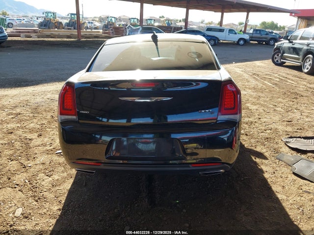 Продаж на аукціоні авто 2017 Chrysler 300 300s Awd, vin: 2C3CCAGG7HH582767, номер лоту: 44032228