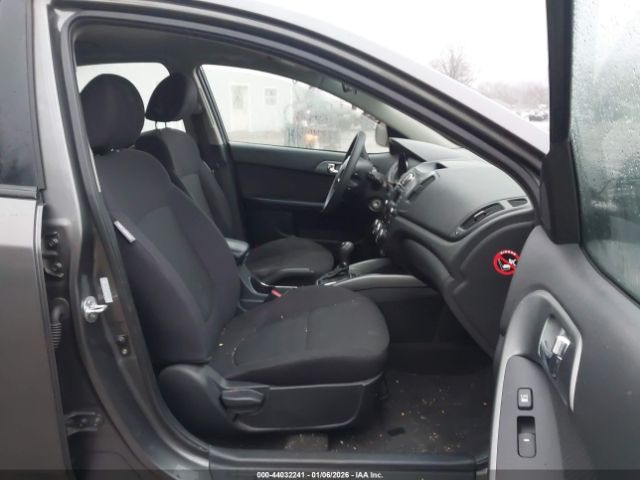 2013 KIA FORTE KNAFU4A21D5735811 Photo 4