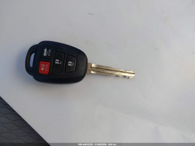 2019 TOYOTA COROLLA 2T1BURHE4KC143026 Photo 10