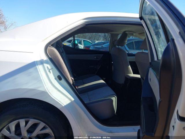 2019 TOYOTA COROLLA 2T1BURHE4KC143026 Photo 7