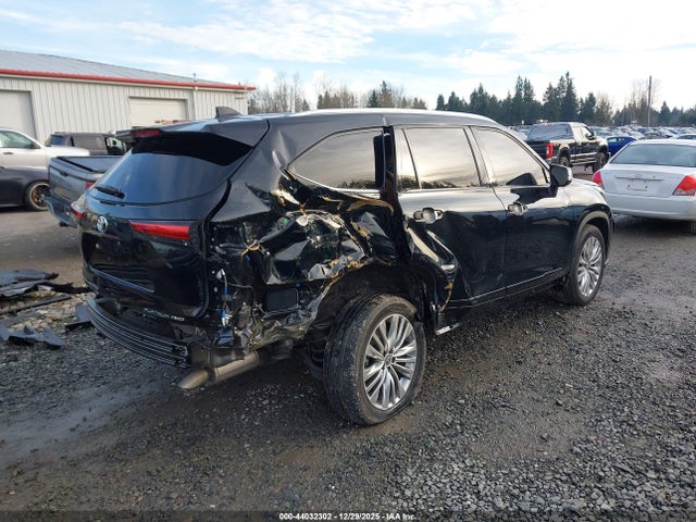 Toyota Highlander Platinum 2023 5TDKDRBH4PS038908 Image 4