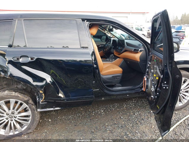 Toyota Highlander Platinum 2023 5TDKDRBH4PS038908 Image 5